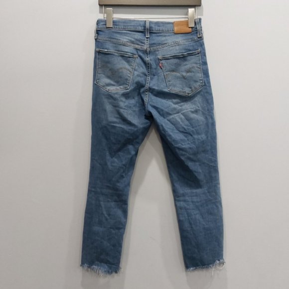 Levi's 724 High Rise Straight Jeans Indigk Pixel Medium Wash Distressed Size 28 - Picture 6 of 8